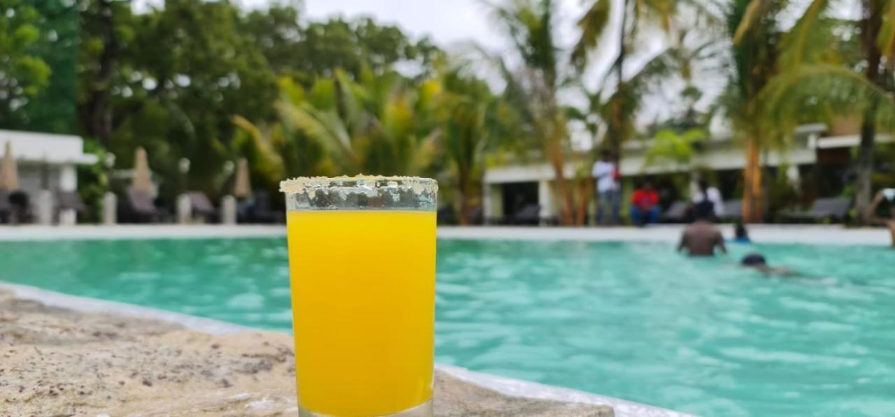 Lucky Beach Resort Тринкомали Экстерьер фото